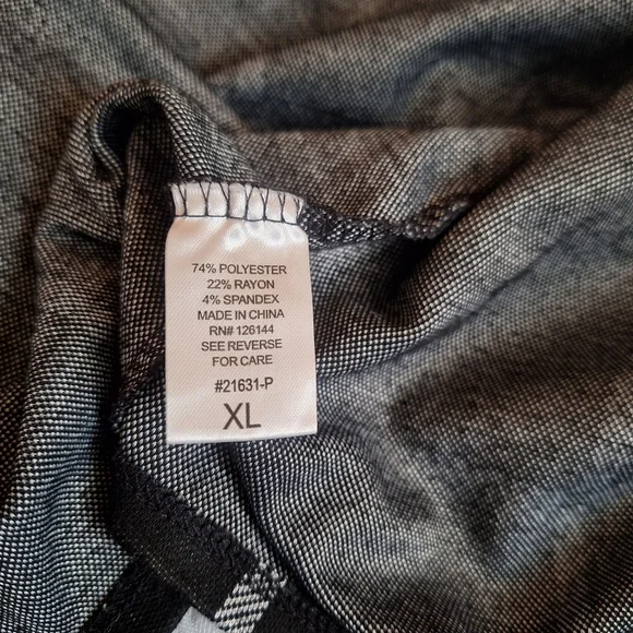 Fig & Blu Women's Black Plaid Cardigan Size XL - Picture 5 of 5